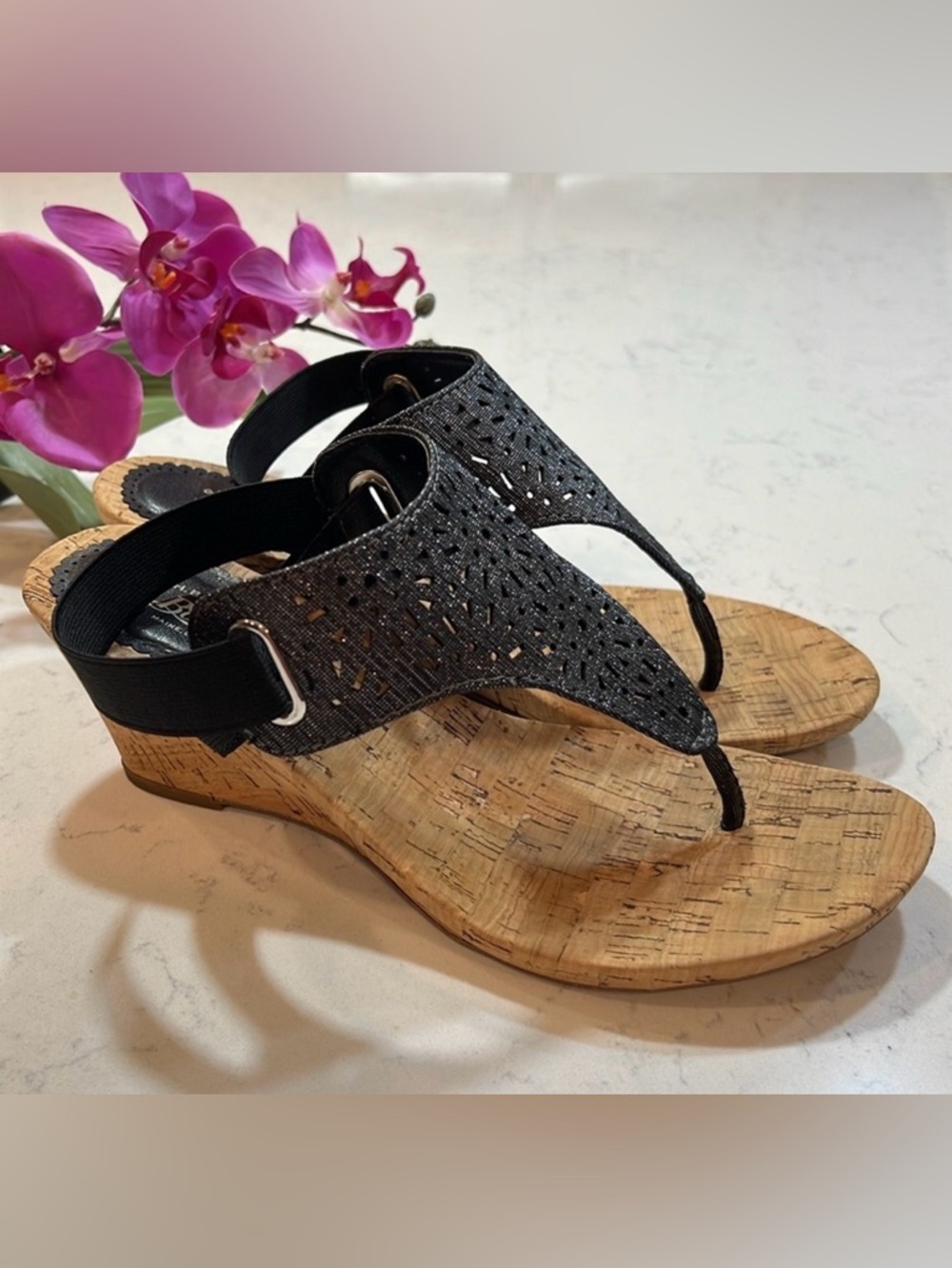 G.H. Bass & Co. women’s cork wedge, thong sandals with elastic strap size 8.